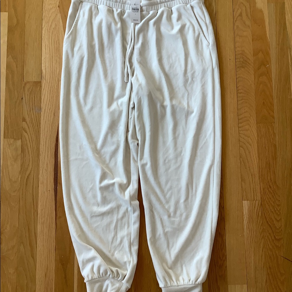 Lou & Grey NWT cream velour joggers, size L
